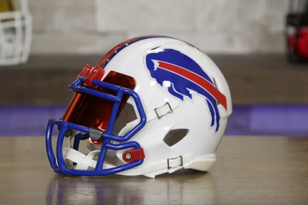 Buffalo-Bills-Riddell-Speed-Mini-Helmet-GG-Edition