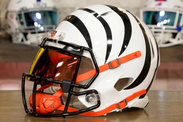 CincinnatiBengalsRiddellSpeedAuthenticHelmet-Alternate-GGEdition