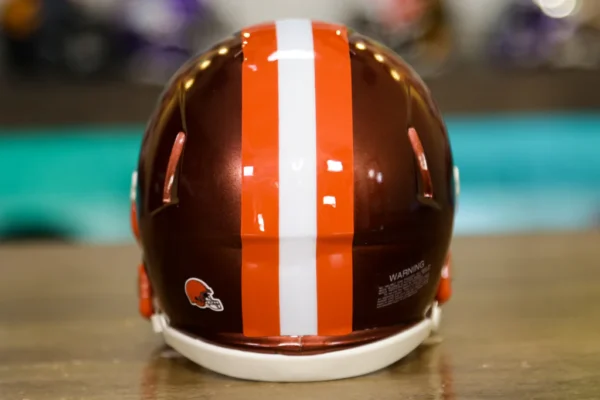 ClevelandBrownsRiddellFlashMiniHelmet