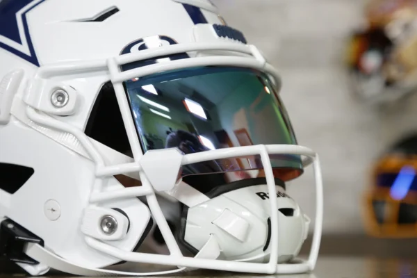 Dallas-Cowboys-Riddell-SpeedFlex-Helmet-Alternate-GG-Edition