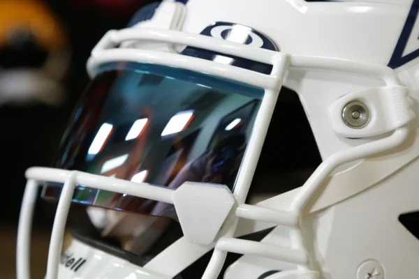 Dallas-Cowboys-Riddell-SpeedFlex-Helmet-Alternate-GG-Edition