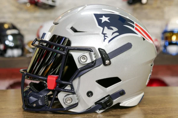 NewEnglandPatriotsRiddellSpeedFlexHelmetGGEdition