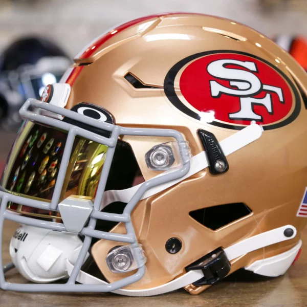 SanFrancisco49ersRiddellSpeedFlexHelmetAsSeenonFieldGGEdition