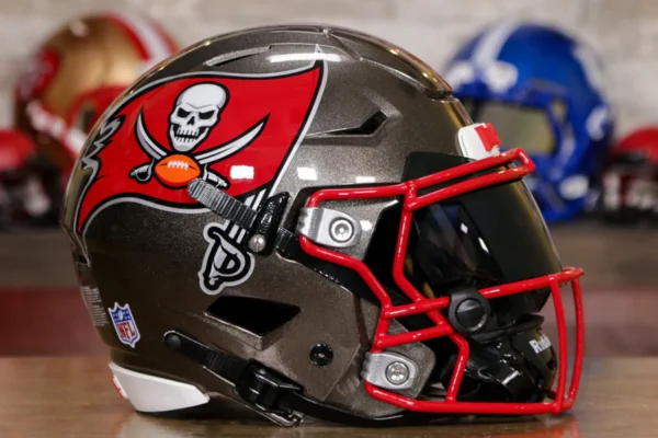 TampaBayBuccaneersRiddellSpeedFlexHelmet-GGEdition