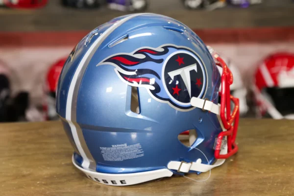 Tennessee Titans Riddell Speed Replica Helmet - Flash